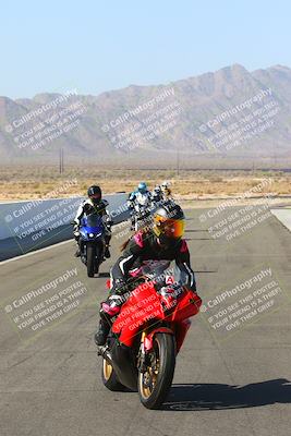 media/Apr-10-2022-SoCal Trackdays (Sun) [[f104b12566]]/Around the Pits/